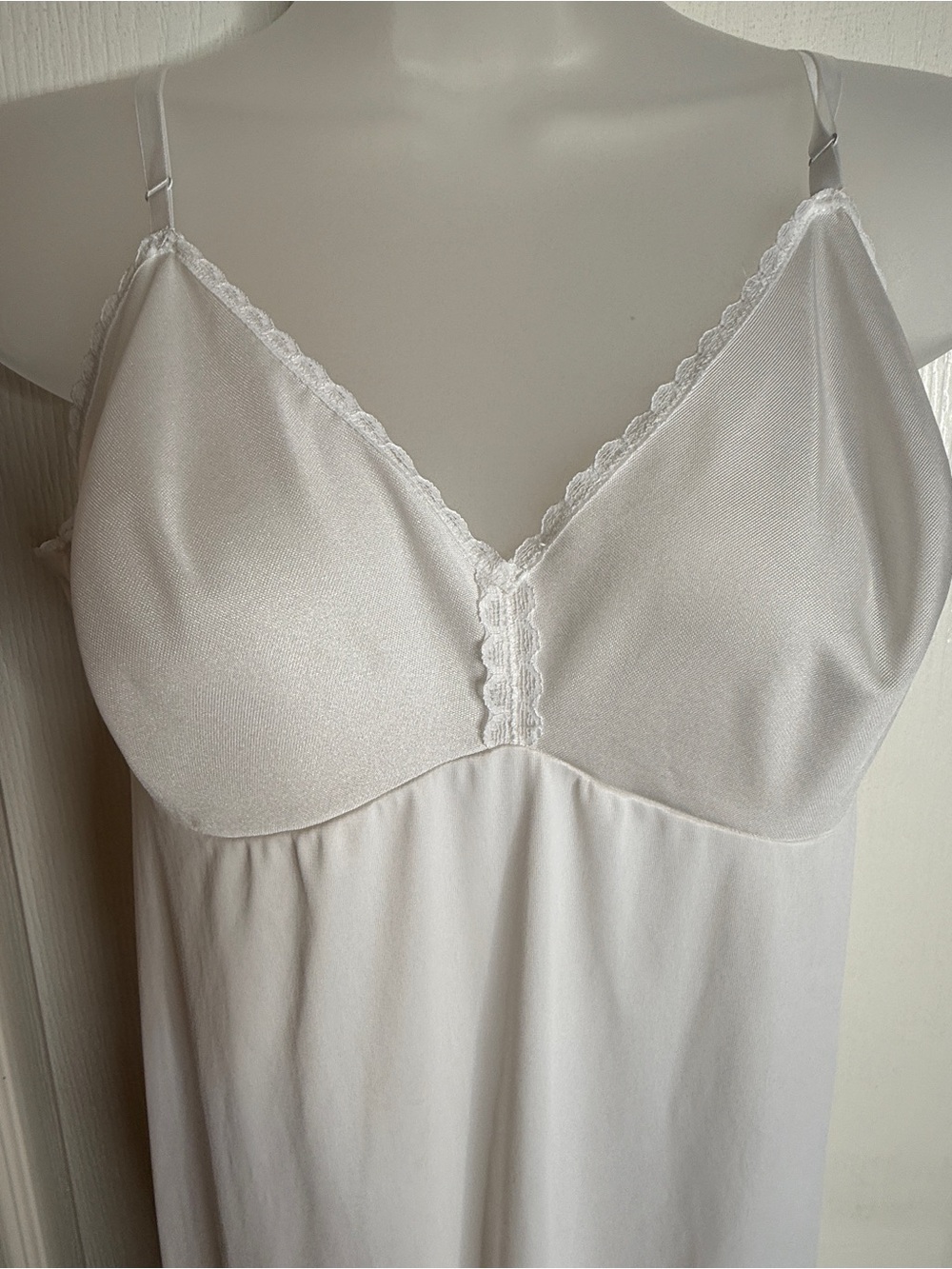Vintage Vanity Fair Women’s White Maxi Nylon Tricot Adjust Strap Slip USA 38LL - Picture 6 of 12